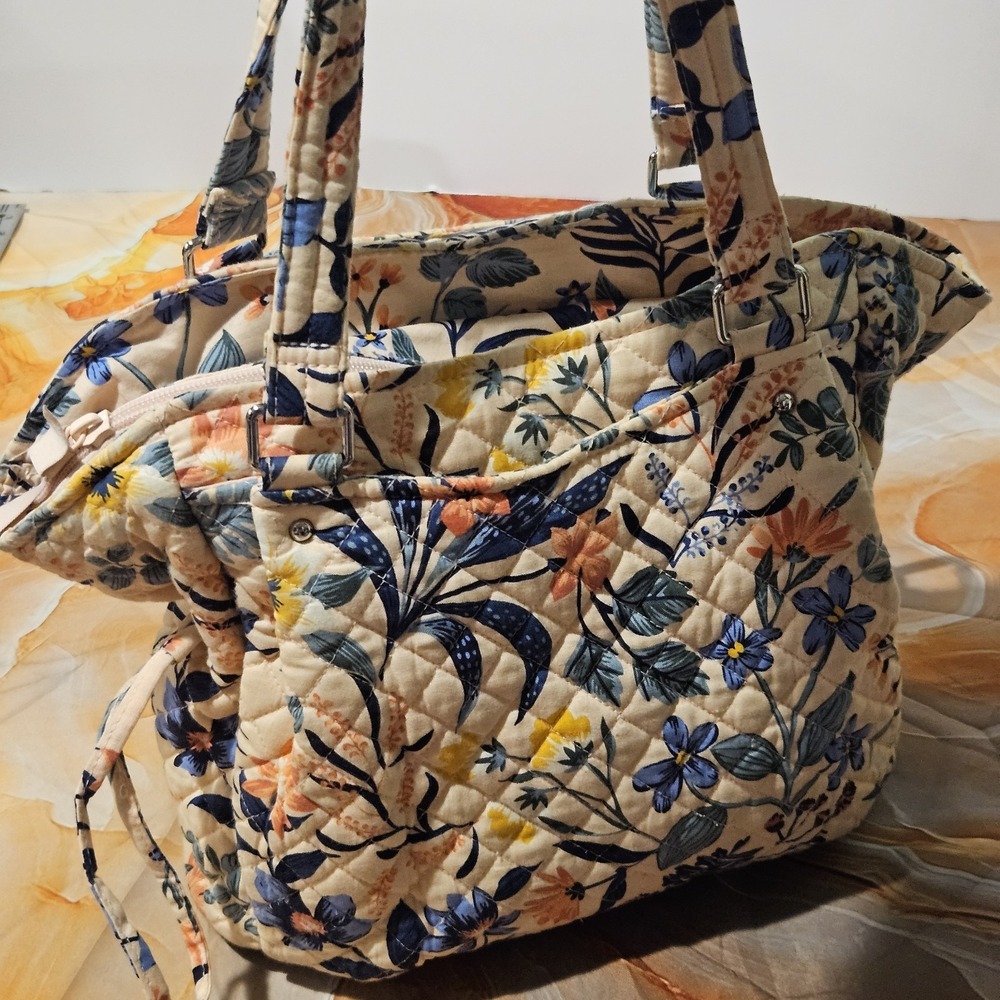Vera Bradley Glenna Satchel Paradise Coral Floral Drawstring Shoulder Bag